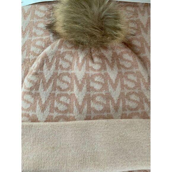 Steve Madden Pink Knit Beanie & Scarf Set With Faux Fur‎ Pom New - Picture 4 of 5